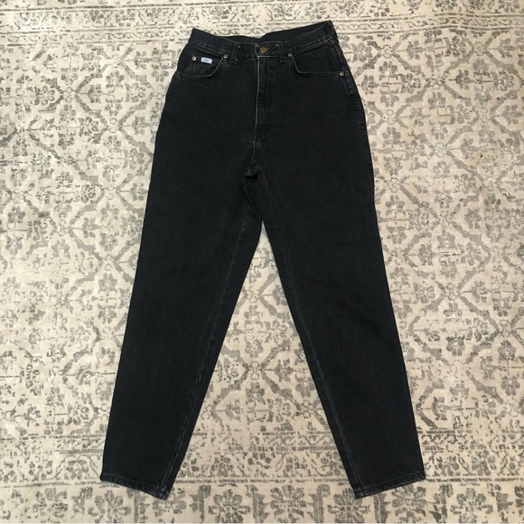 Vintage Chic high waisted tapered leg cotton “mom jeans” 🖤❤️ washed black - Picture 5 of 15